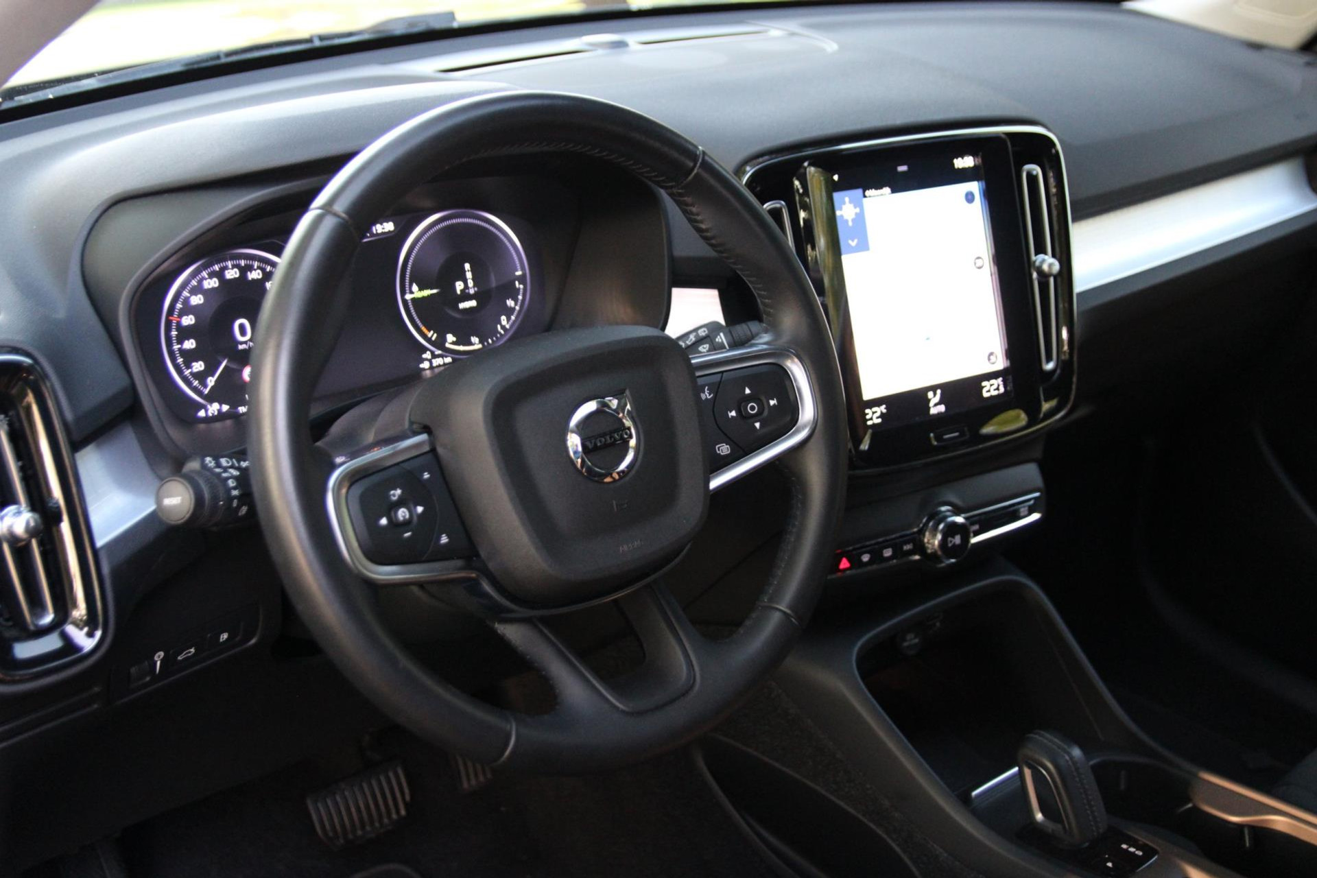 39368946-2.jpg